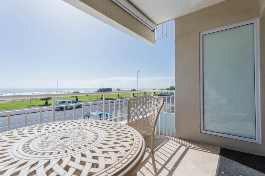 To Let 3 Bedroom Property for Rent in Mouille Point Western Cape